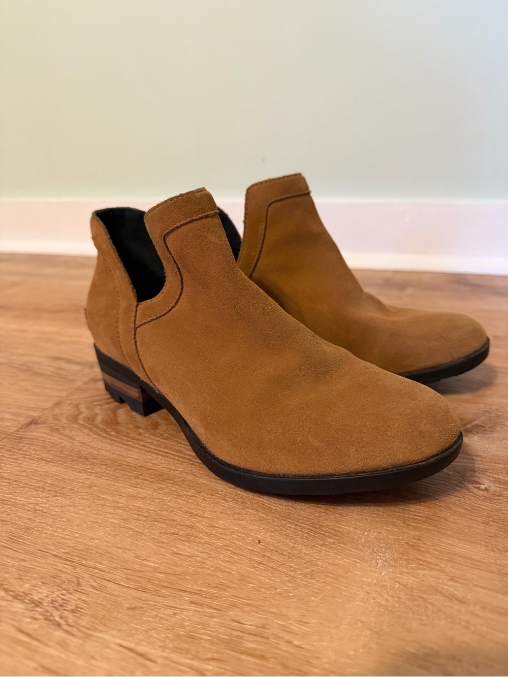 SOREL Lolla Cut-Out Booties in Camel Suede
